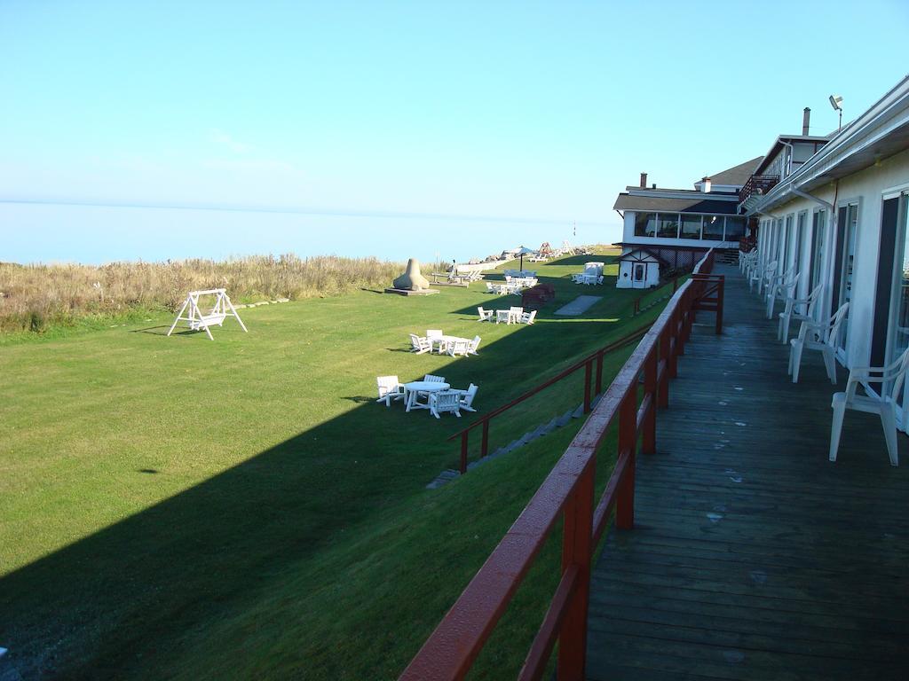 Hotel Motel Belle Plage Matane Exterior photo