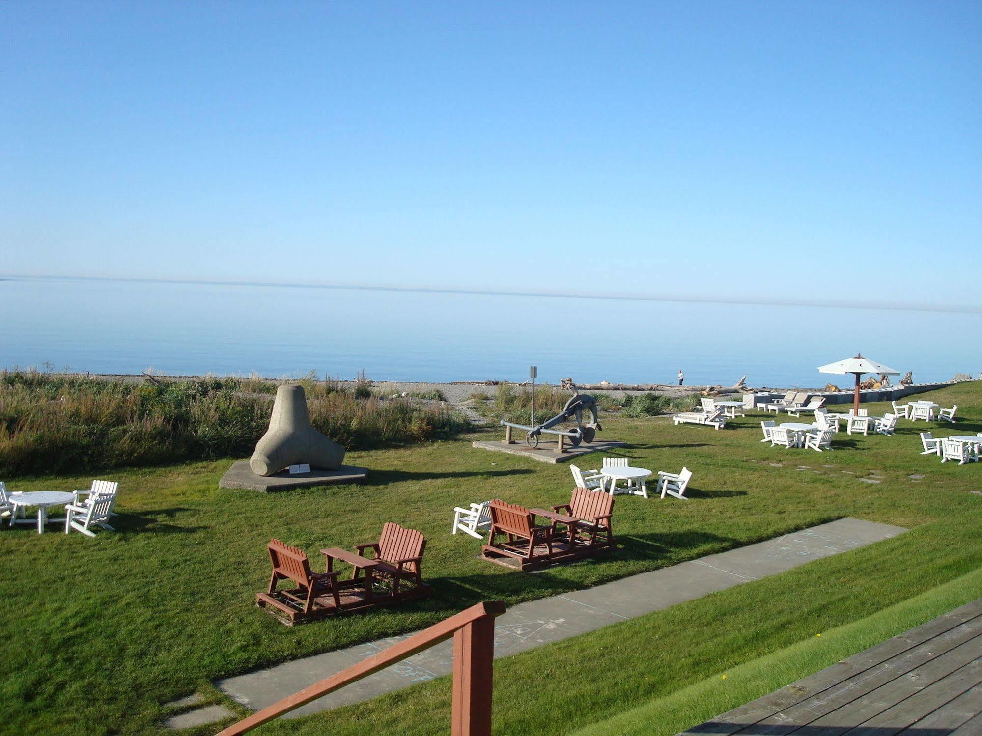 Hotel Motel Belle Plage Matane Exterior photo